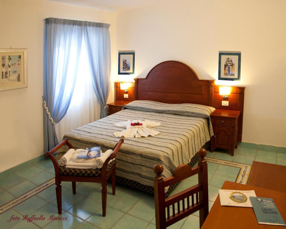 ונטוטנה Hotel Isolabella מראה חיצוני תמונה
