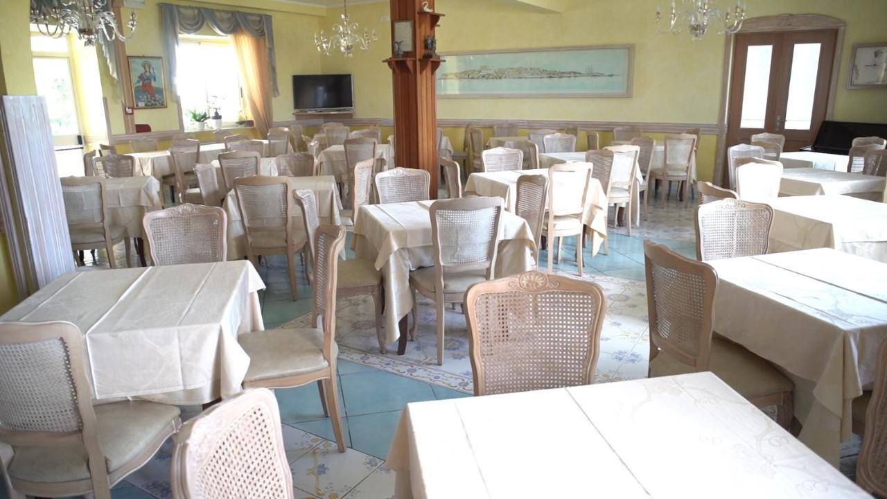 ונטוטנה Hotel Isolabella מראה חיצוני תמונה